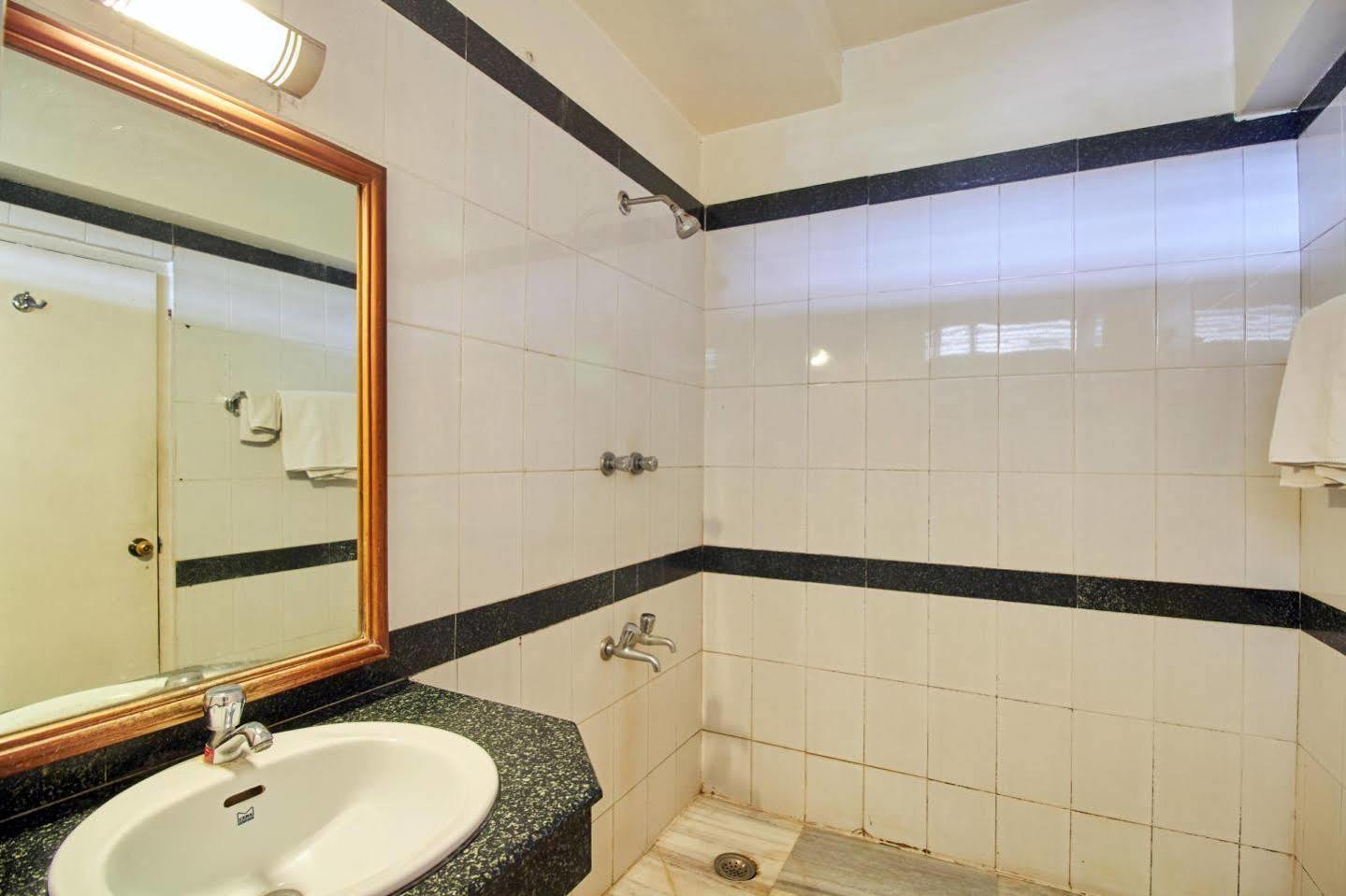 Hotel Chalukya Bangalore Luaran gambar