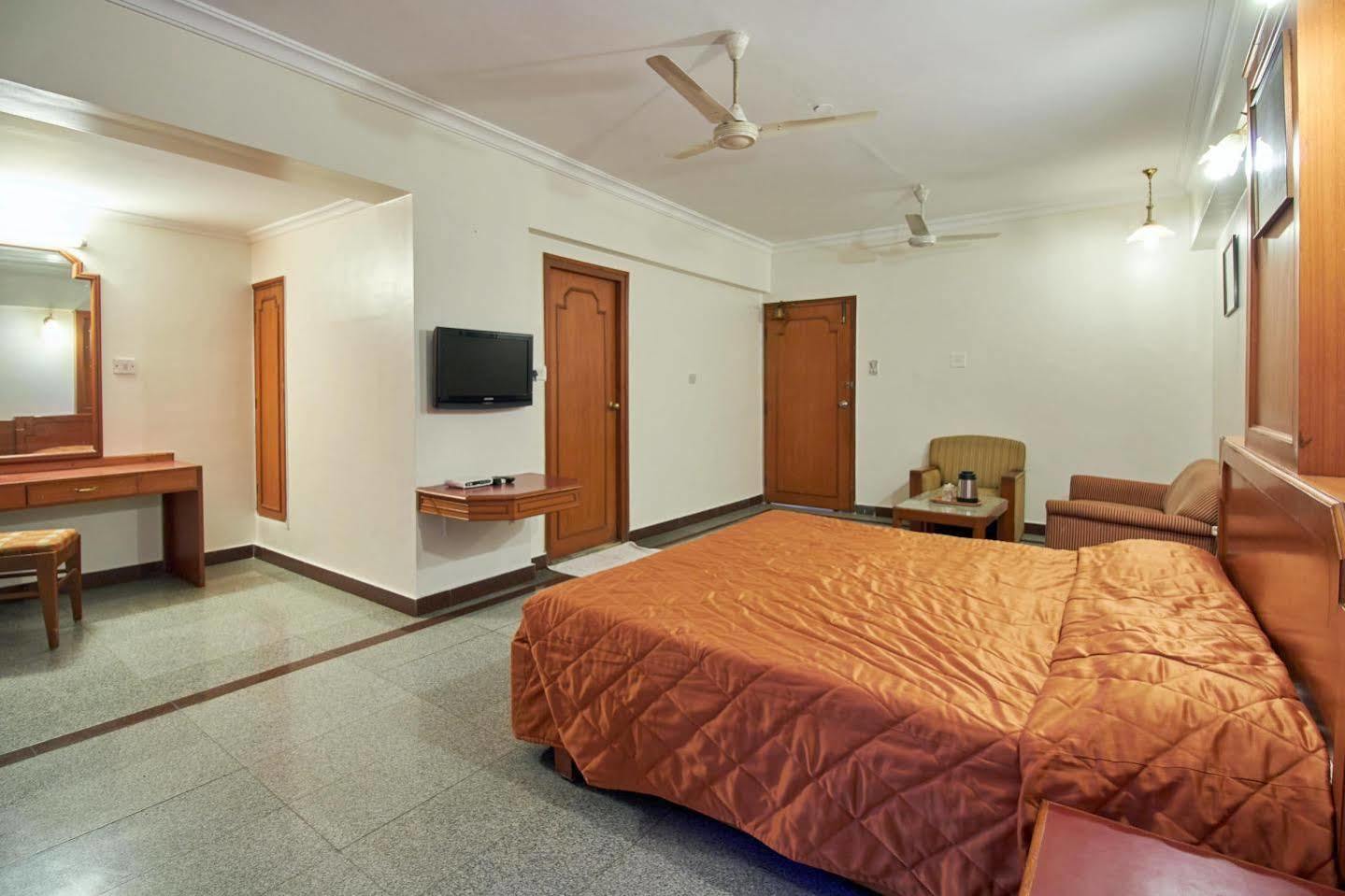 Hotel Chalukya Bangalore Luaran gambar